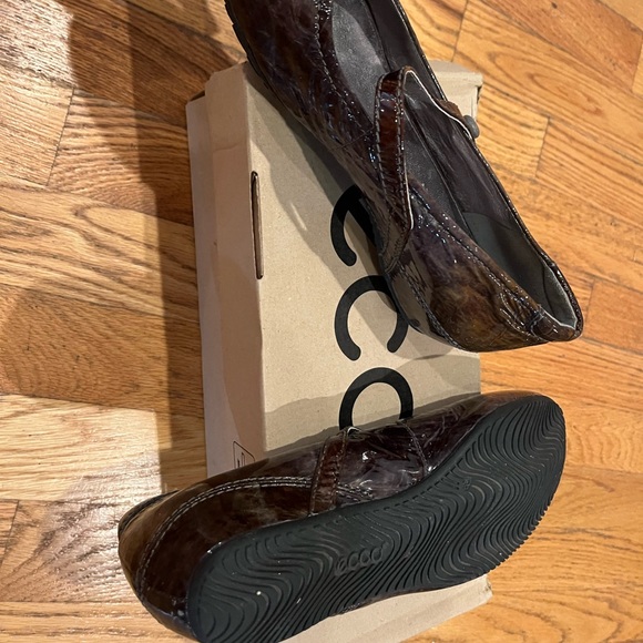 Ecco Mary Jane Grey Swirl Patent Leather Flats - size 39 EU - Picture 8 of 10